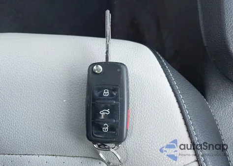 2017 Volkswagen Jetta 1.8T Sport z USA, uszkodzony, nr VIN 3VWD17AJ6HM284934